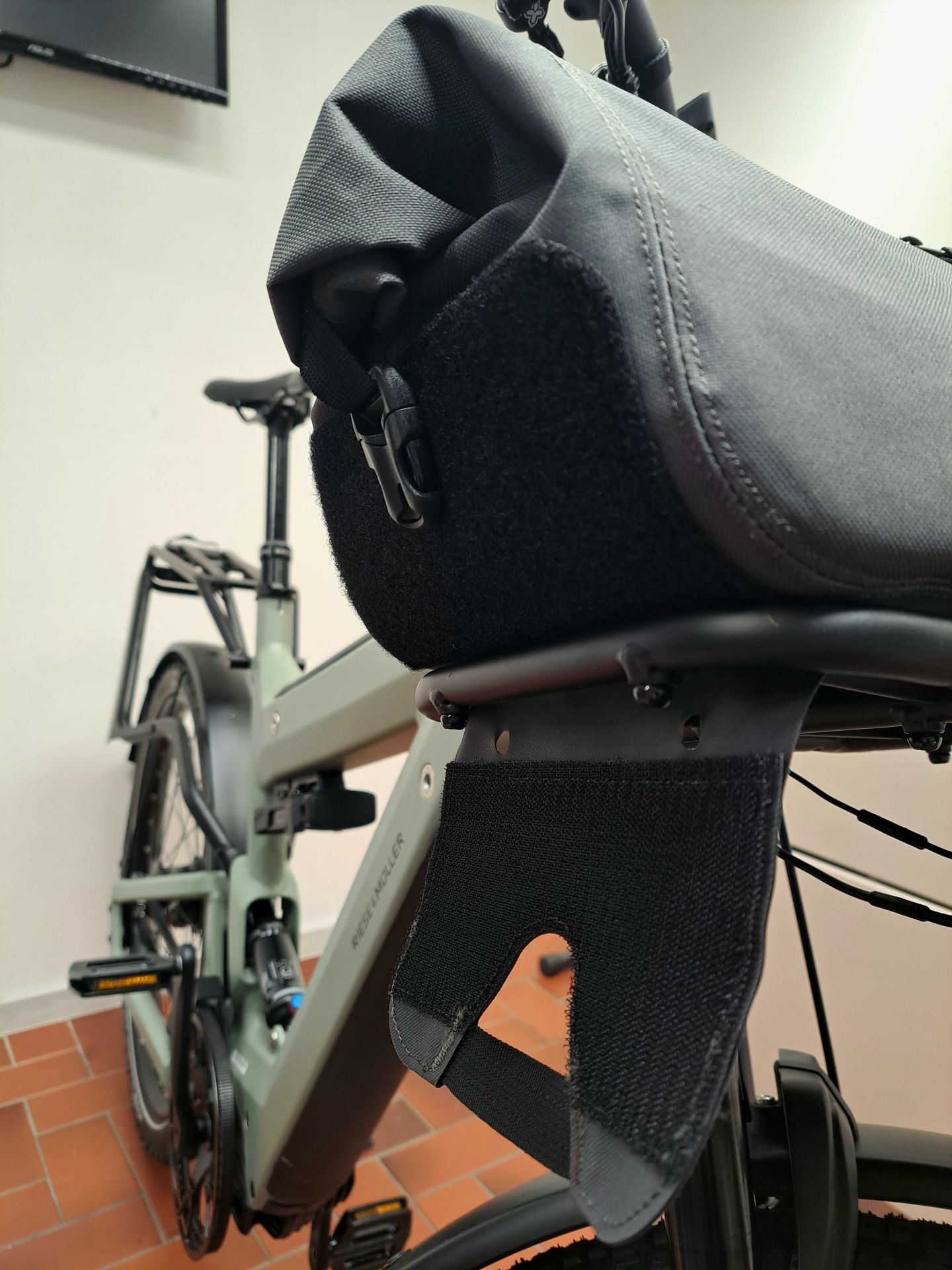 R&M Frontgepäckträgertasche – Robuste Fahrradtasche für Frontgepäckträger